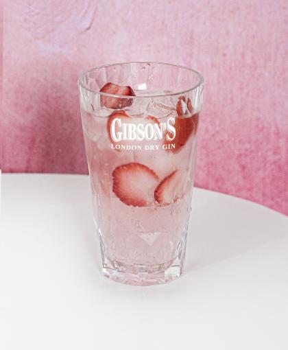 GIBSON'S PINK Gin Fizz - Cocktail GIBSON'S